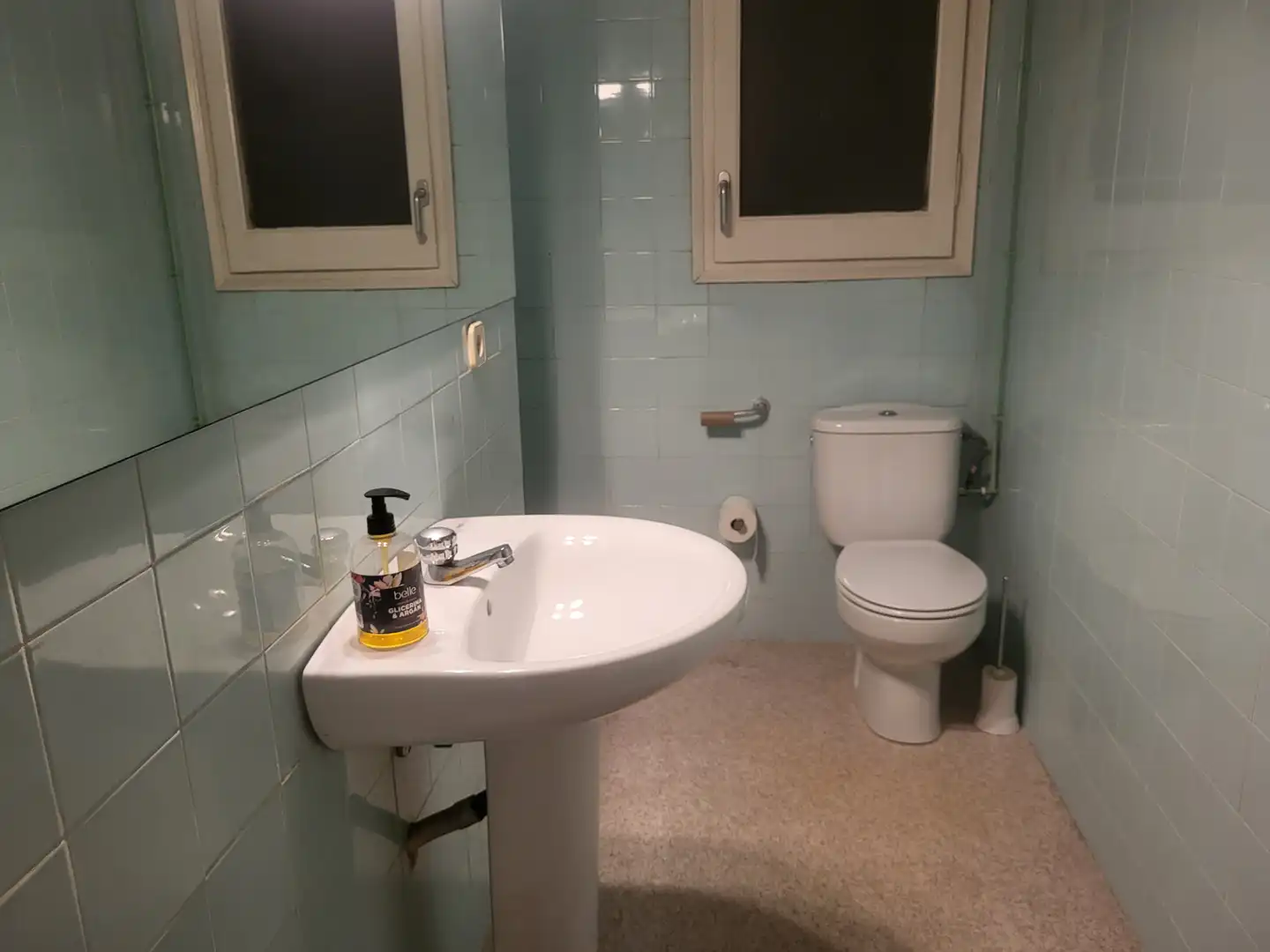 Baño de Piso en venta en Sabadell con Calefacción, Parquet y Terraza
