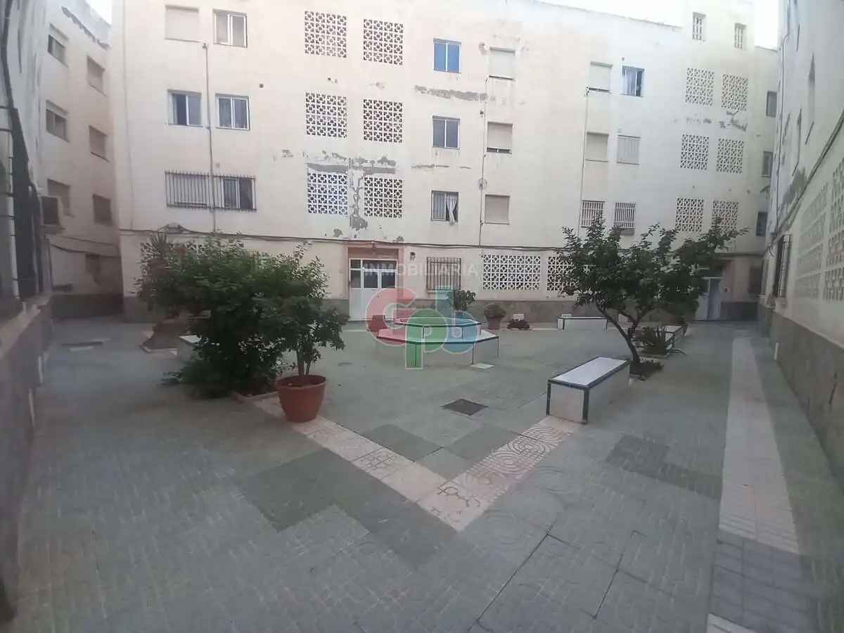 Vista exterior de Piso en venta en Roquetas de Mar con Terraza