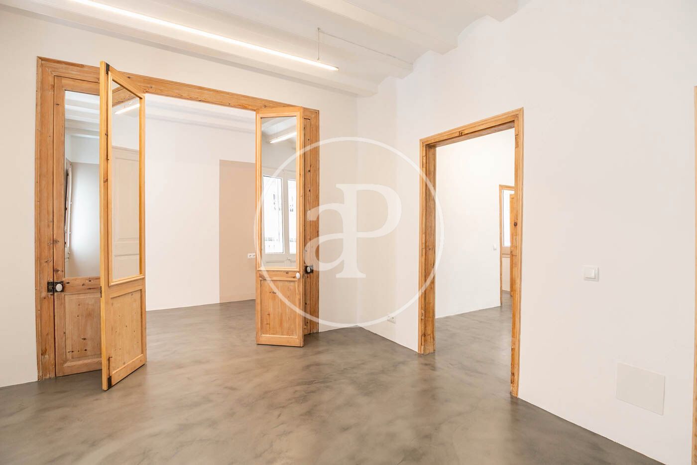 Flat for sale in  Barcelona Capital  with Air Conditioner, Heating and Balcony
