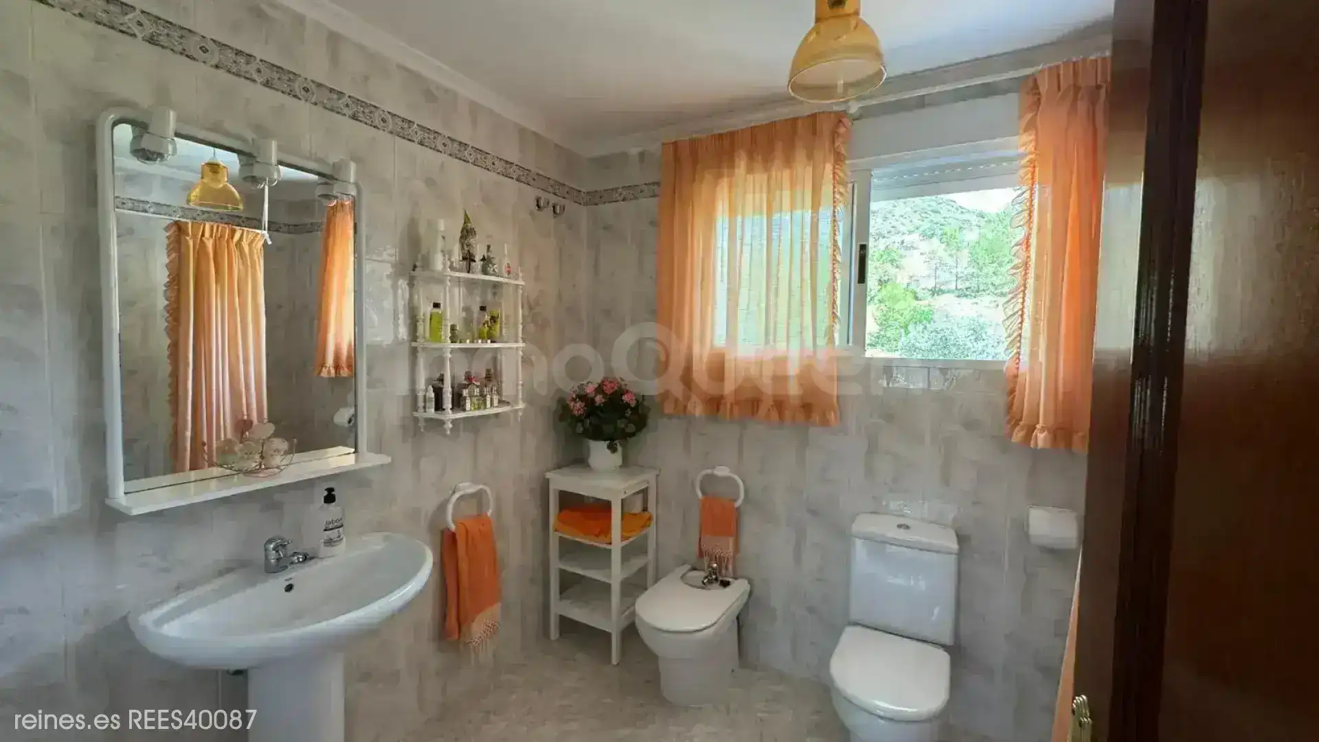 Baño de Casa o chalet en venta en Villar del Olmo con Calefacción, Jardín privado y Terraza