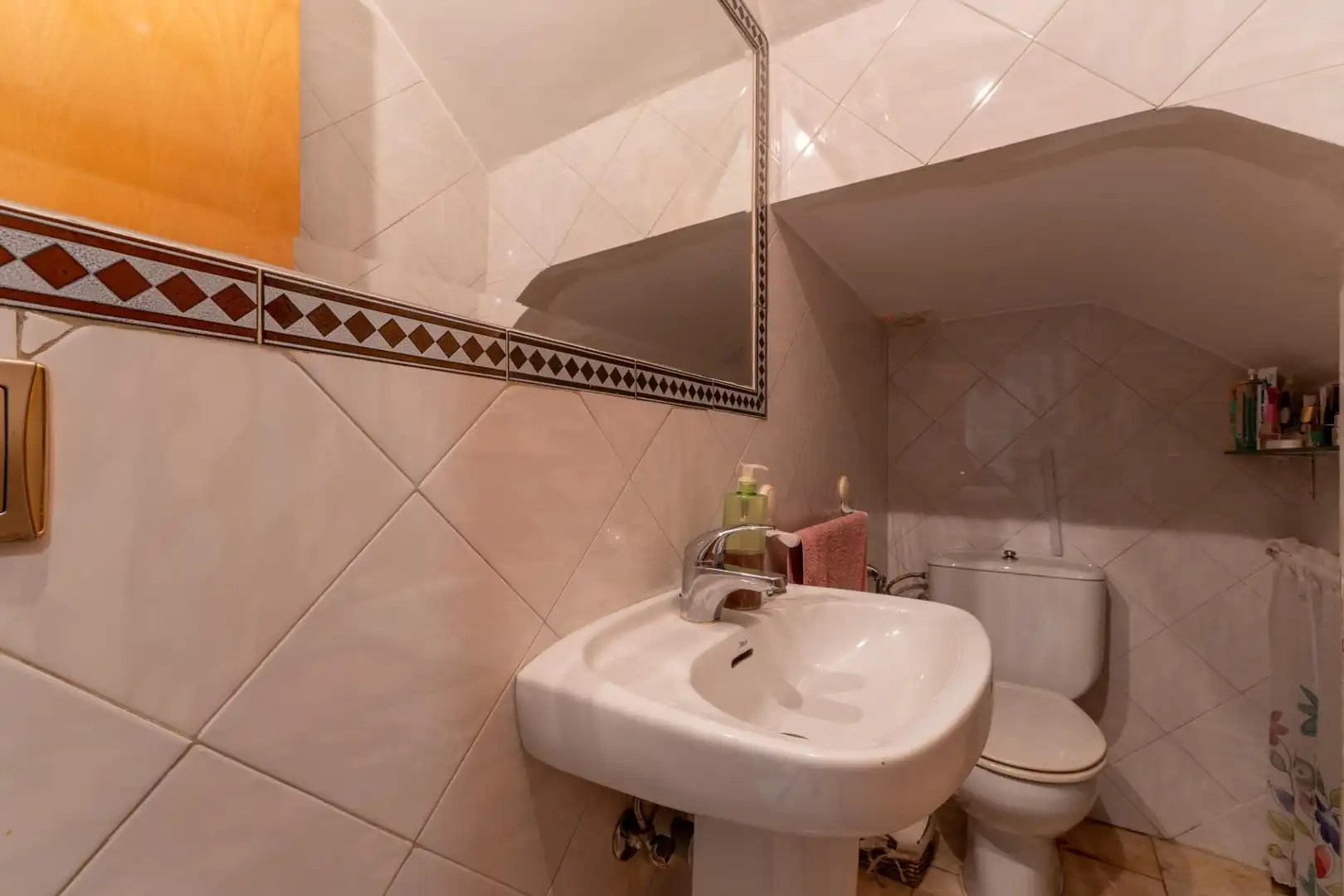 Bathroom of Detached homes for sale in Córdoba  with Air Conditioner, Heating and Storage room