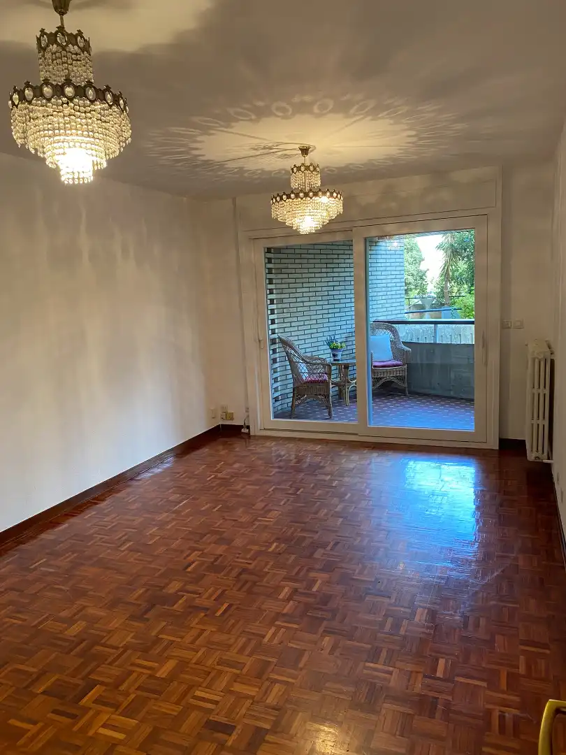 Piso con ascensor en venta en Calle del Monasterio de Urdax, imagen 4