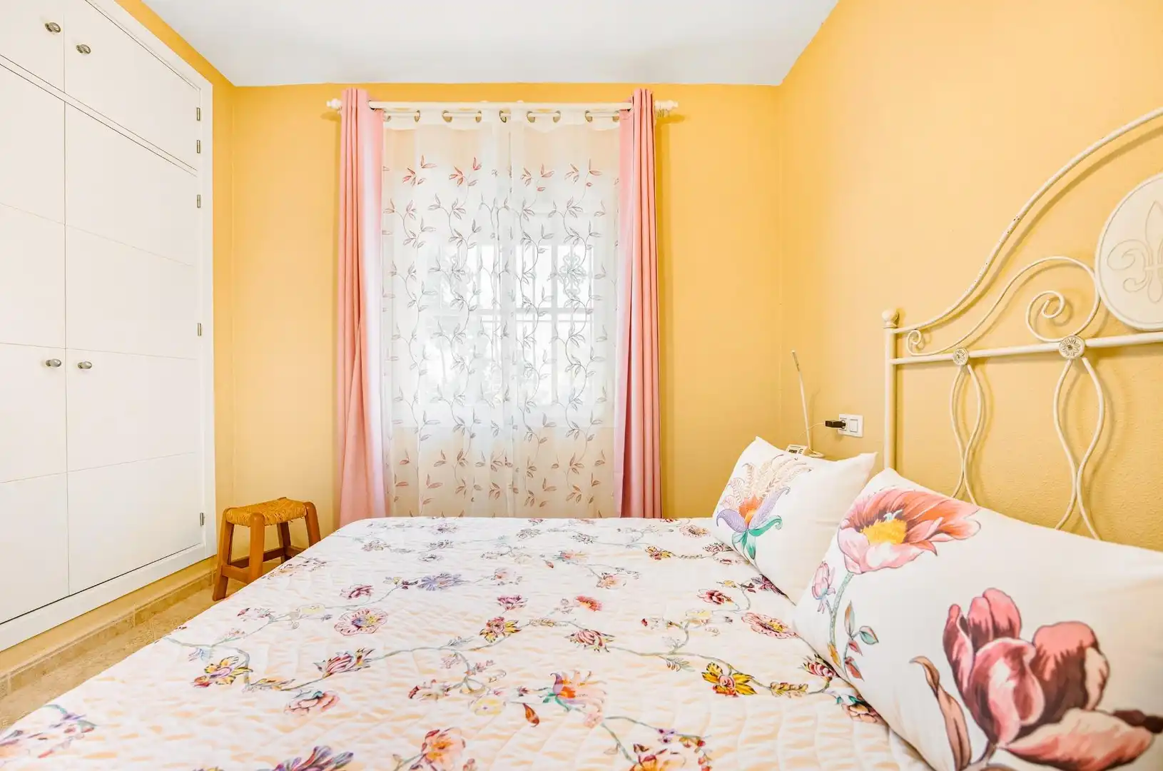 Habitación de Casa o chalet en venta en Chiclana de la Frontera con Jardín privado, Terraza y Trastero