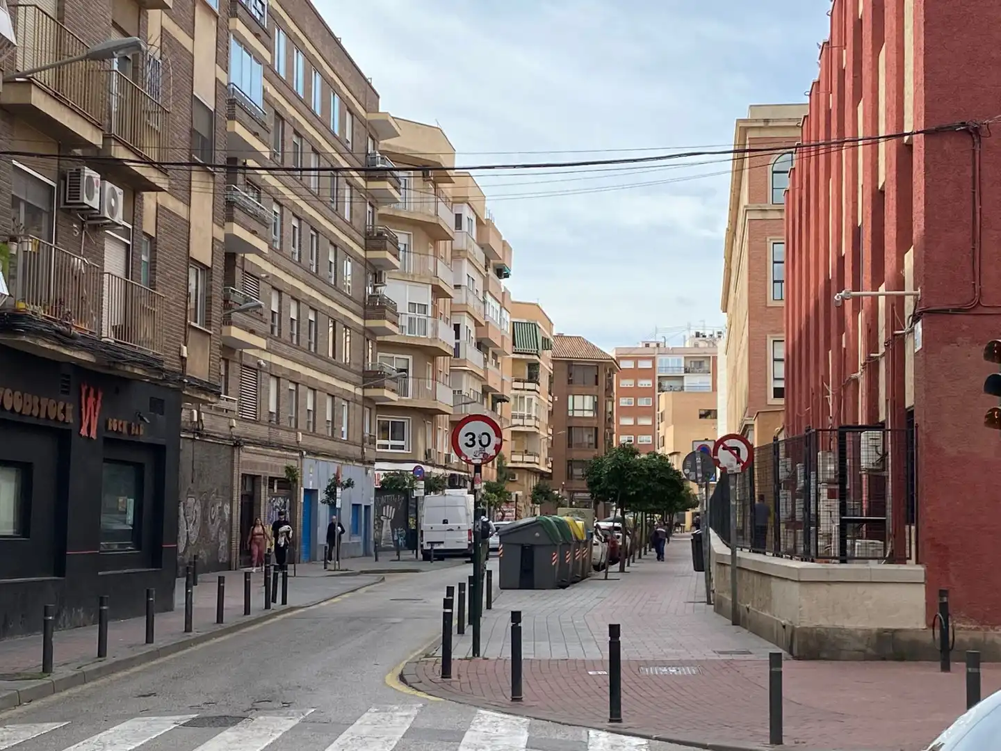 Local de lloguer a Madrid, 6, La Fama