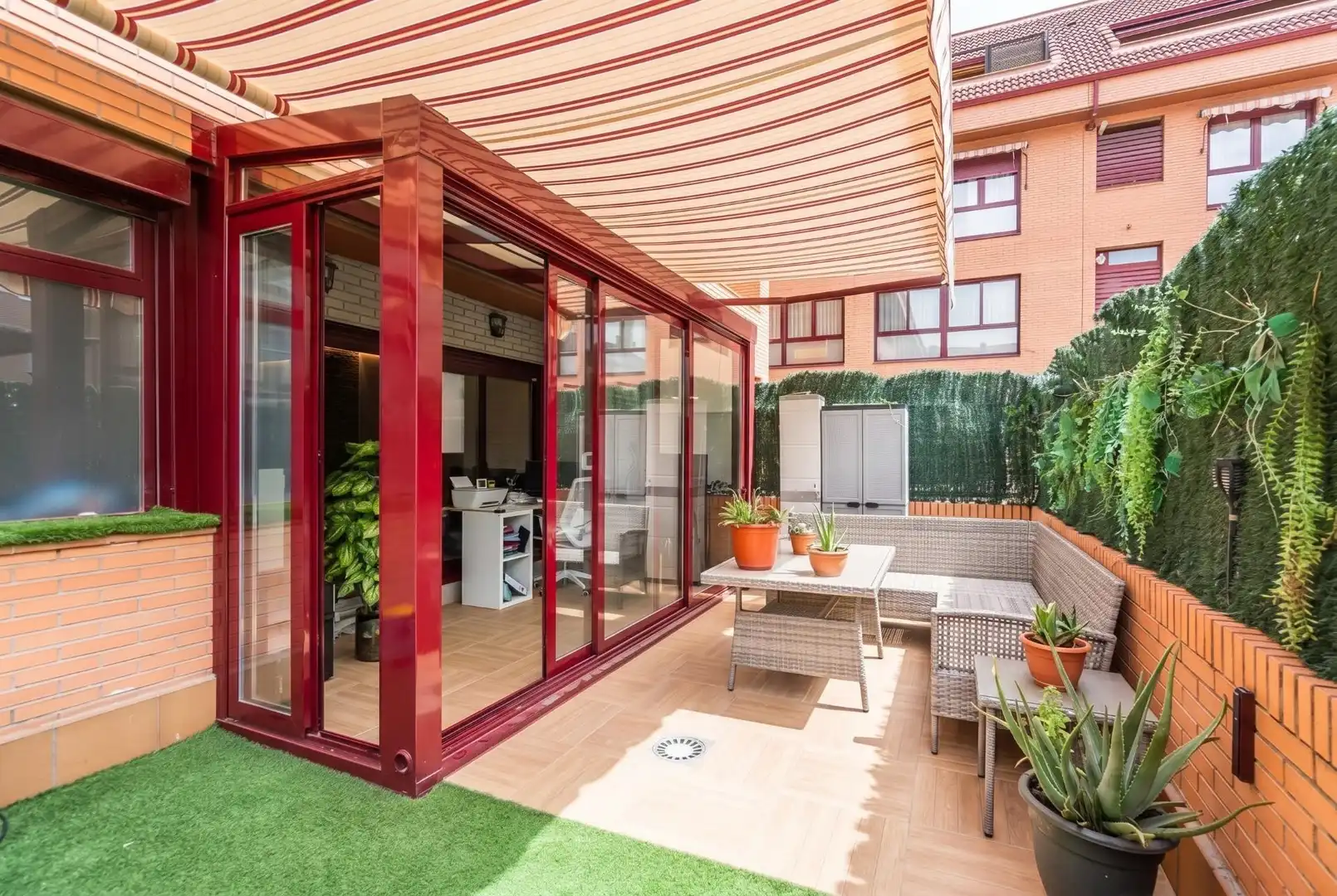 Terraza de Planta baja en venta en Las Rozas de Madrid con Aire acondicionado, Calefacción y Jardín privado