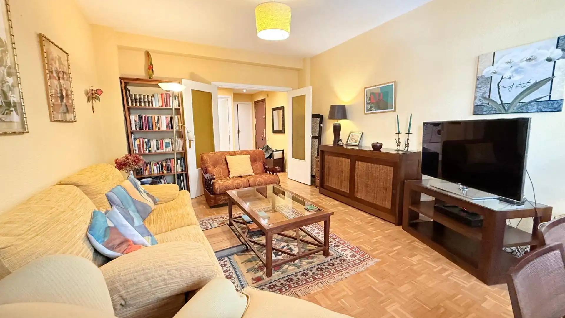 Living room of Apartments for sale in  Madrid Capital