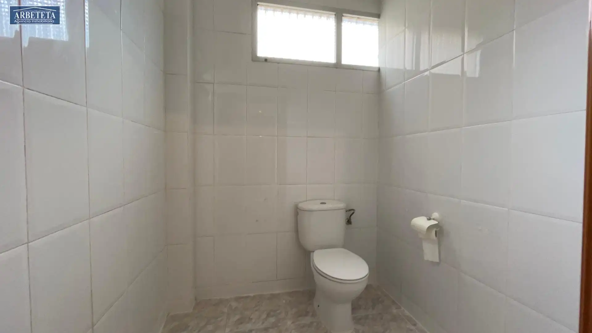 Baño de Local de alquiler en Guadalajara