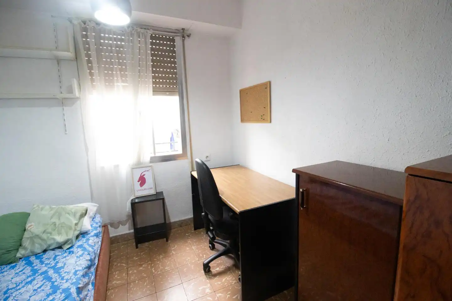 Schlafzimmer von Wohnung zur Miete in Valencia mit Möbliert