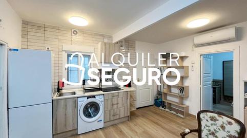 Foto 2 de Piso de alquiler en De Ruiz Palacios , Berruguete,  Madrid Capital