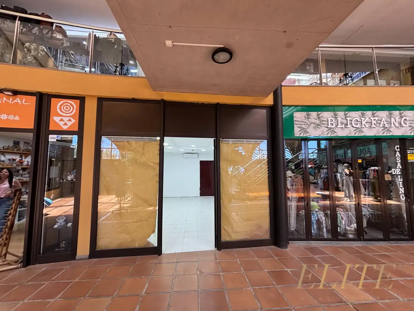 Commercial properties for sale in San Bartolomé de Tirajana  with Air Conditioner