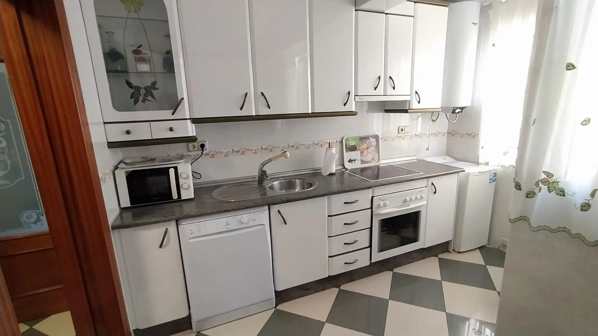 Cocina de Piso de alquiler en Málaga con Aire acondicionado y Amueblado