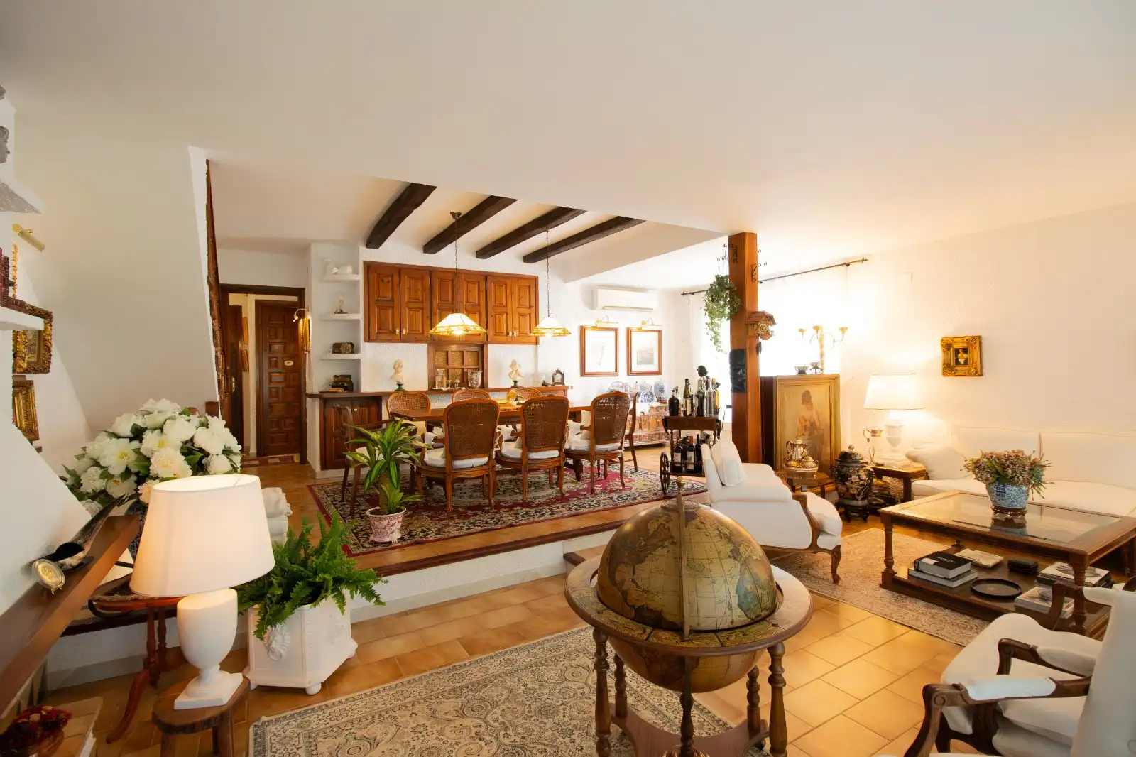 Sala d'estar de Casa o xalet en venda en Calafell amb Aire condicionat, Calefacció i Jardí privat