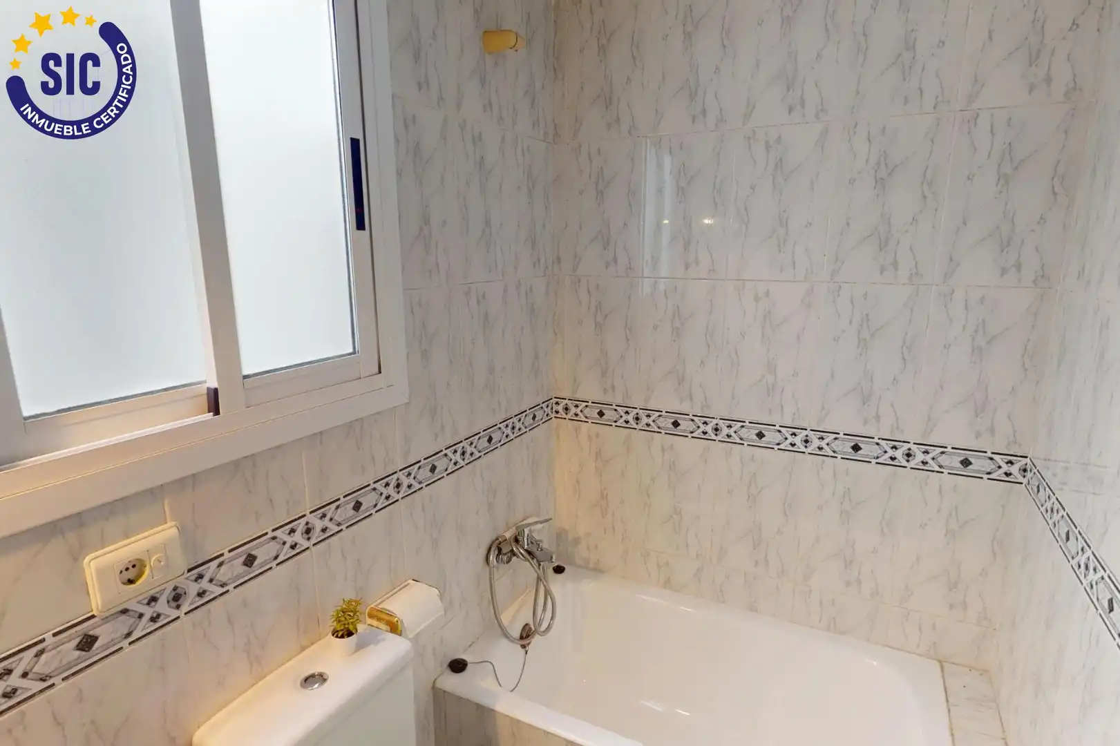 Badezimmer von Wohnung zum Verkauf in Castellón de la Plana / Castelló de la Plana mit Möbliert