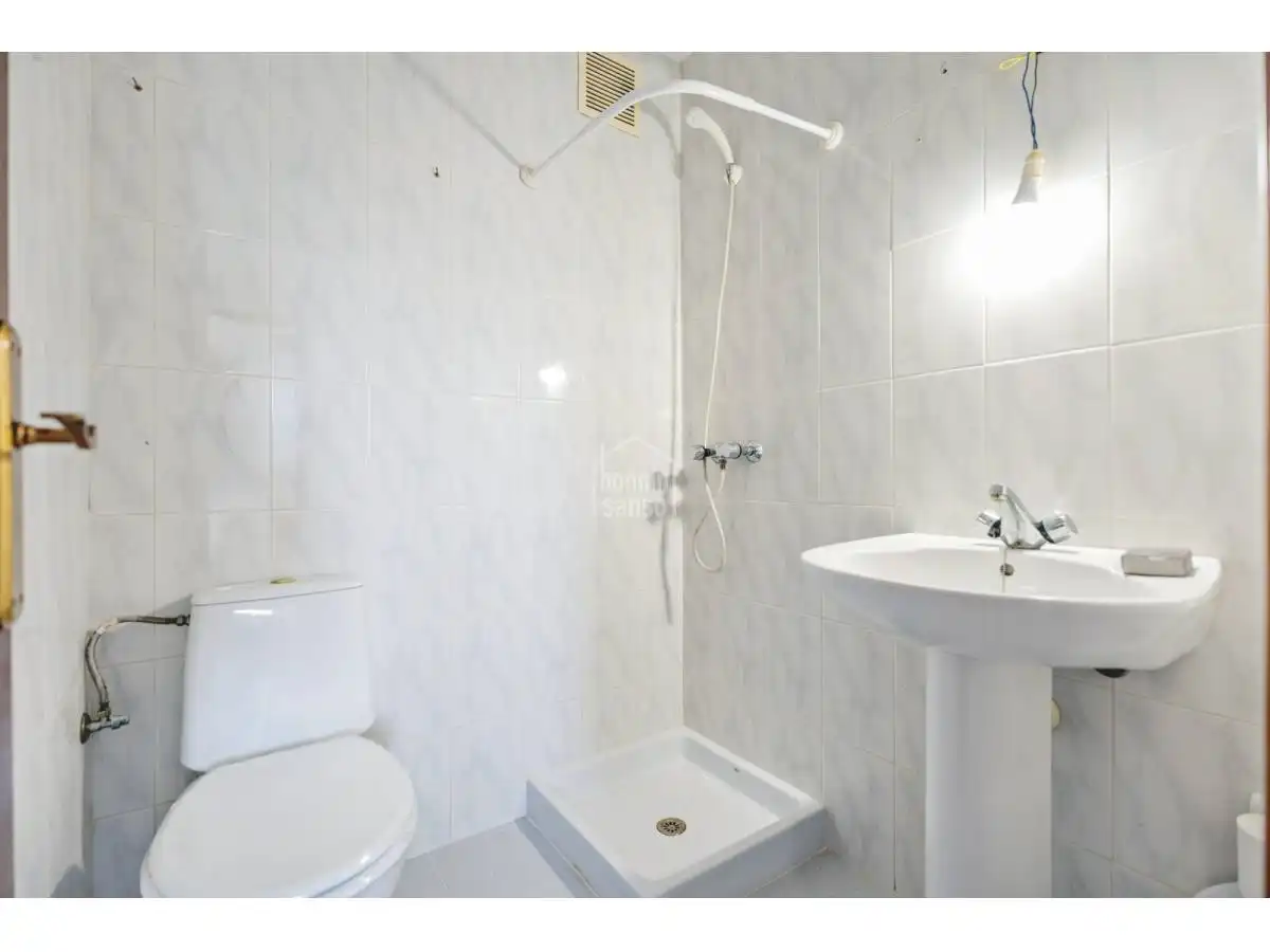 Bany de Apartament en venda en Es Castell amb Terrassa