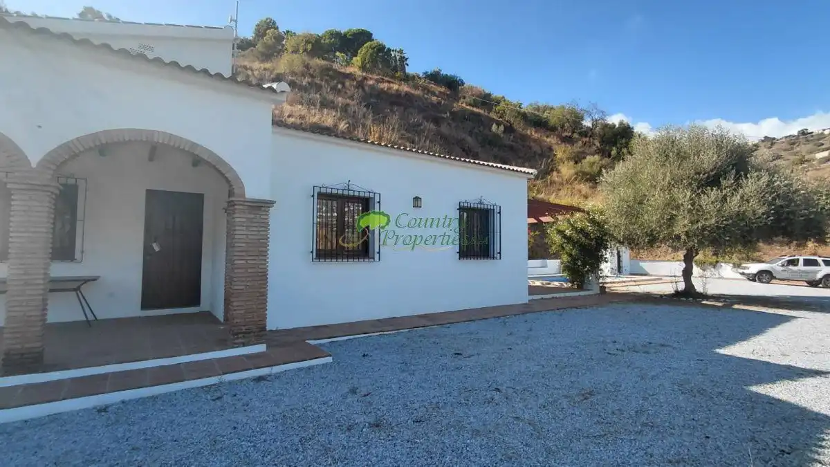Finca rústica en venda a Árchez