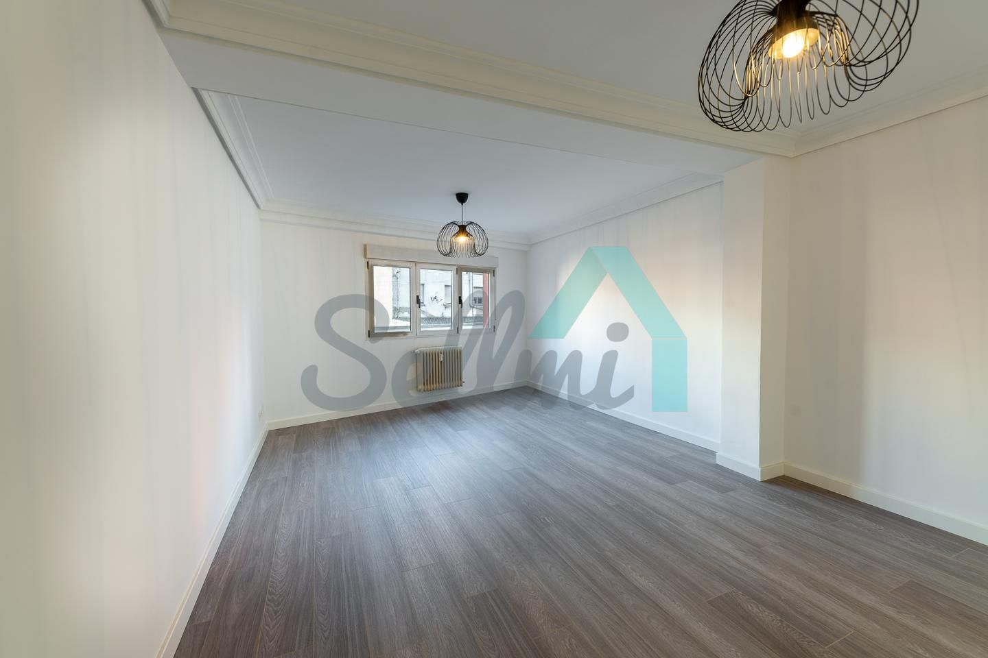 Flat for sale in Picasso, Milán - Pumarín