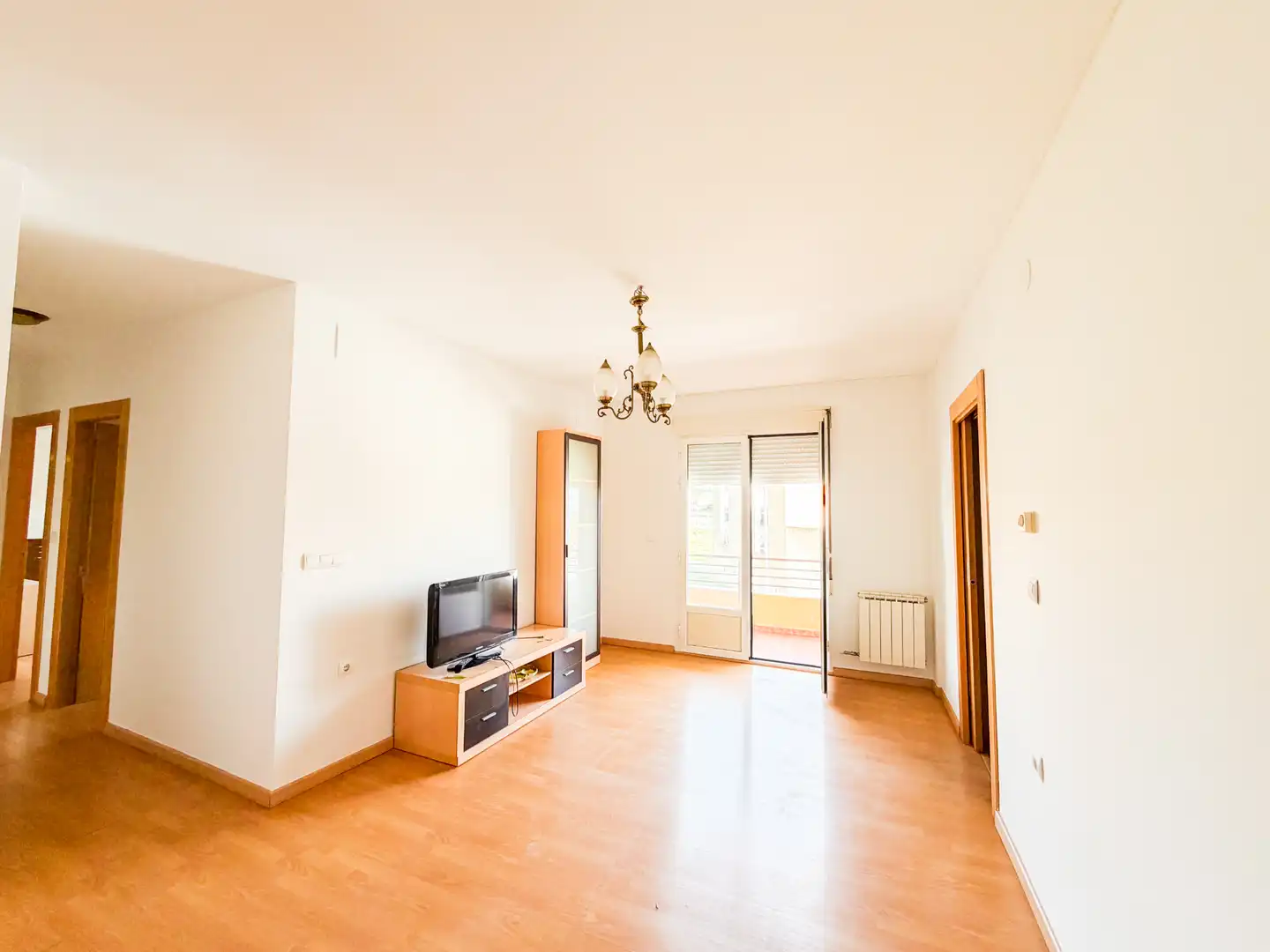 Sala d'estar de Pis en venda en Baza amb Calefacció, Terrassa i Moblat