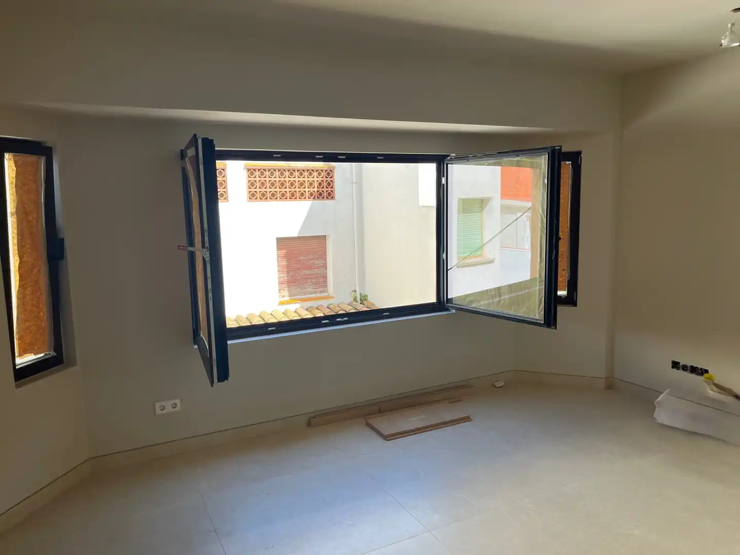 Balcony of Duplexes for sale in L'Escala  with Air Conditioner, Heating and Parquet flooring