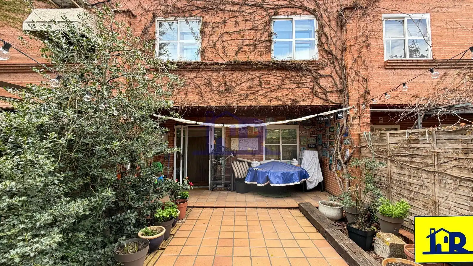 Garten von Einfamilien-Reihenhaus zum Verkauf in Mira mit Heizung, Privatgarten und Terrasse