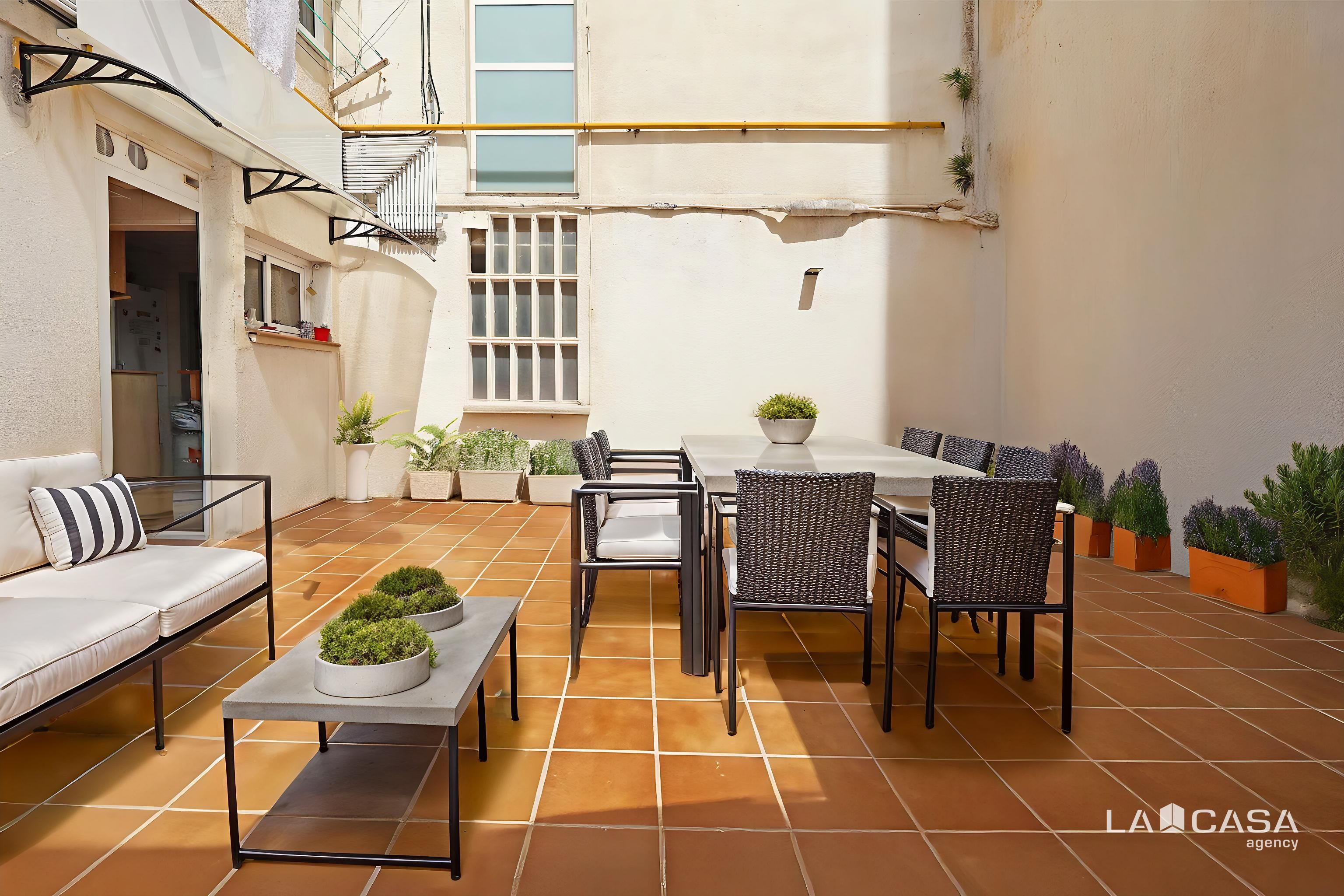 Terrace of Planta baja for sale in L'Hospitalet de Llobregat