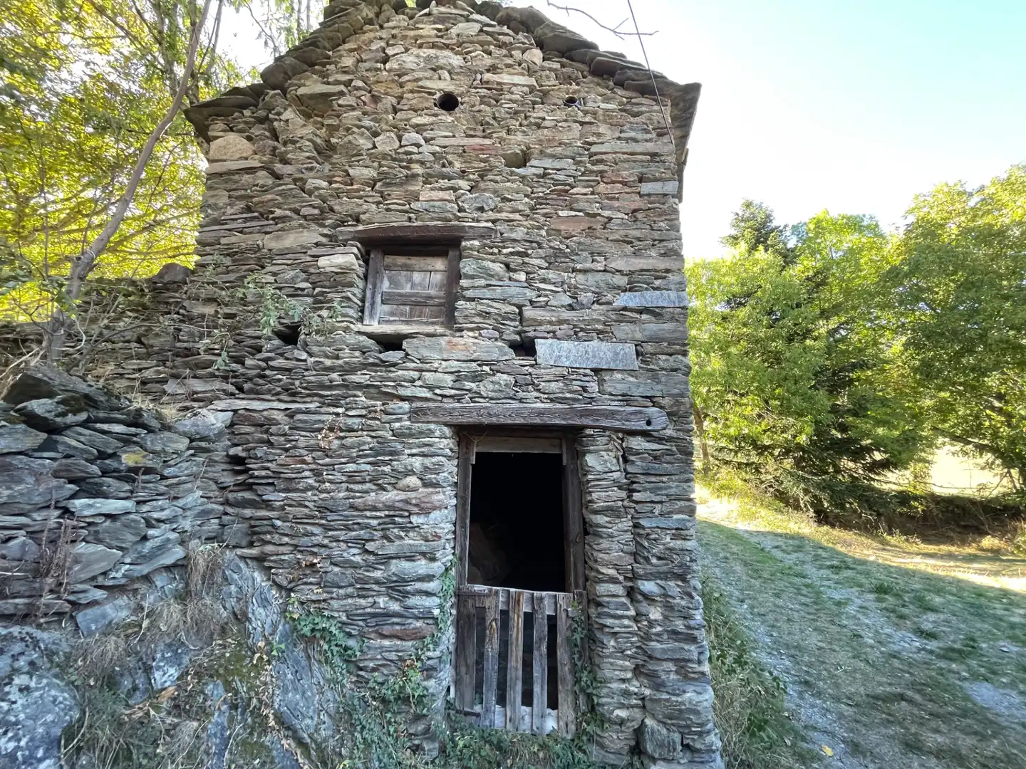 Casa rústica amb terrassa en venda a Carrer Cuco-surri 13, imagen 4