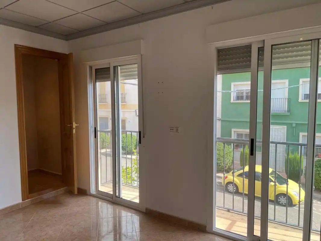Vista exterior de Casa adosada en venda en Algueña amb Aire condicionat, Calefacció i Terrassa