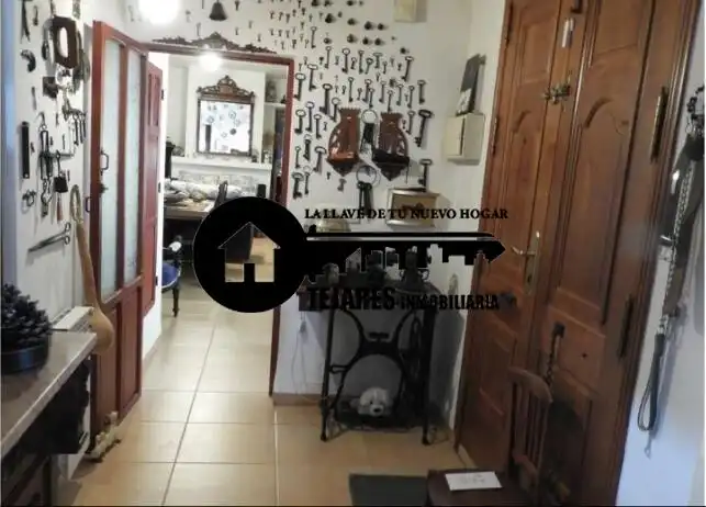 Casa o xalet en venda en Tobarra amb Calefacció, Piscina i Balcó