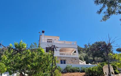 Vista exterior de Casa o xalet en venda en Castellet i la Gornal amb Terrassa i Balcó