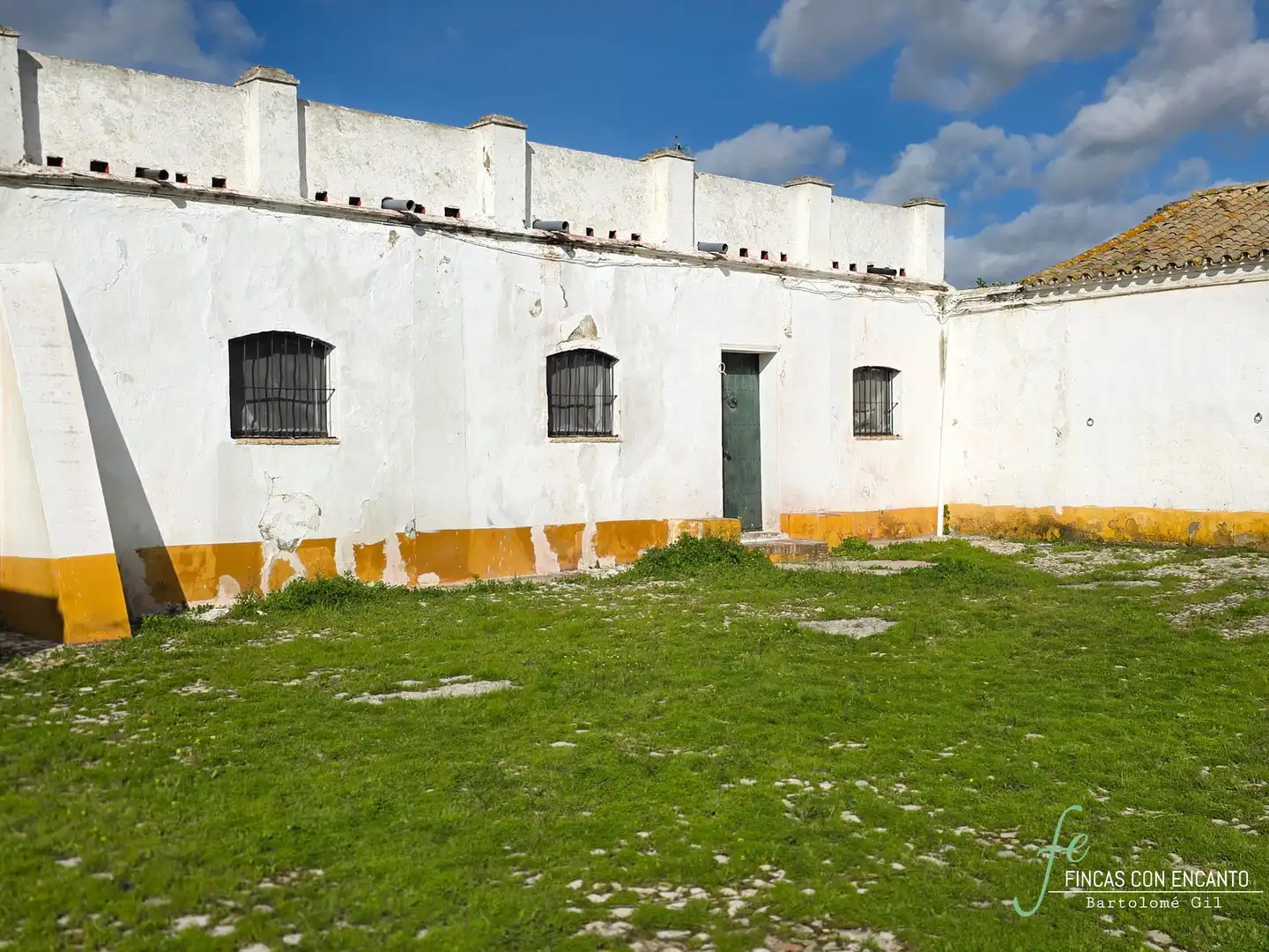 Exterior view of Country homes for sale in Marchena  with Swimming Pool and Alarm