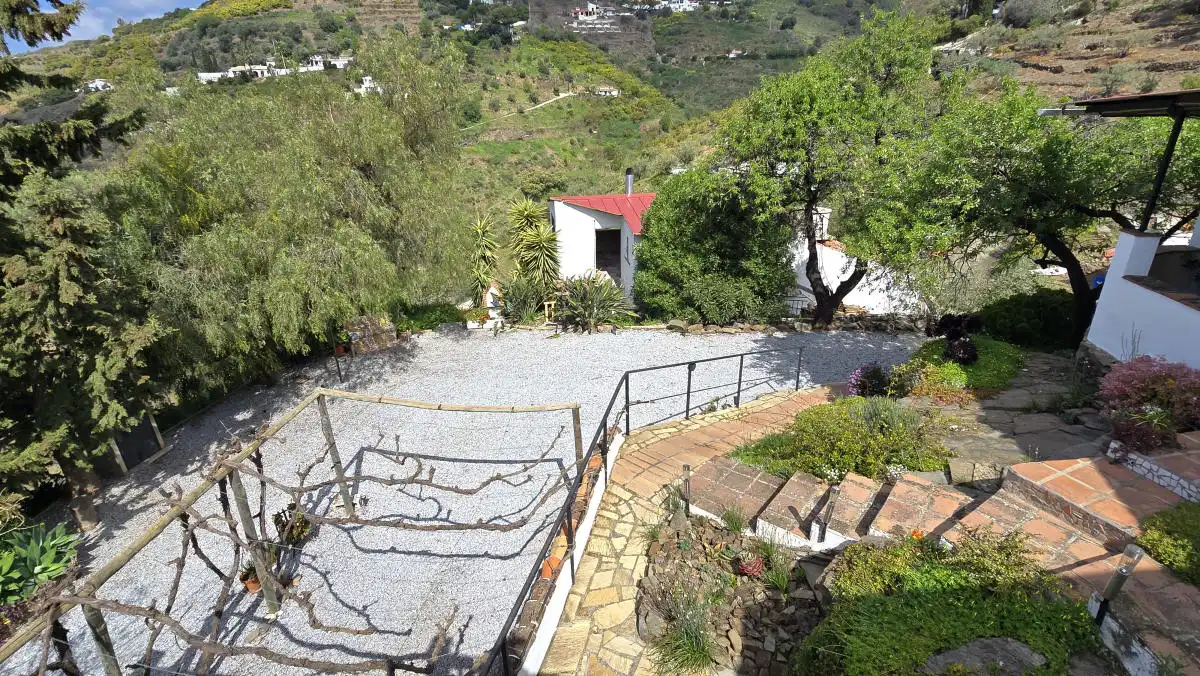 Casa rústica amb jardí en venda a Cómpeta, imagen 55