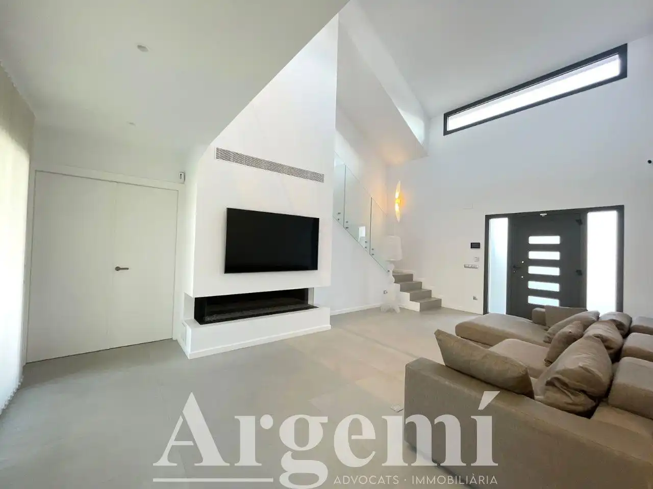Sala de estar de Casa o chalet en venta en Palau-solità i Plegamans con Aire acondicionado, Calefacción y Jardín privado