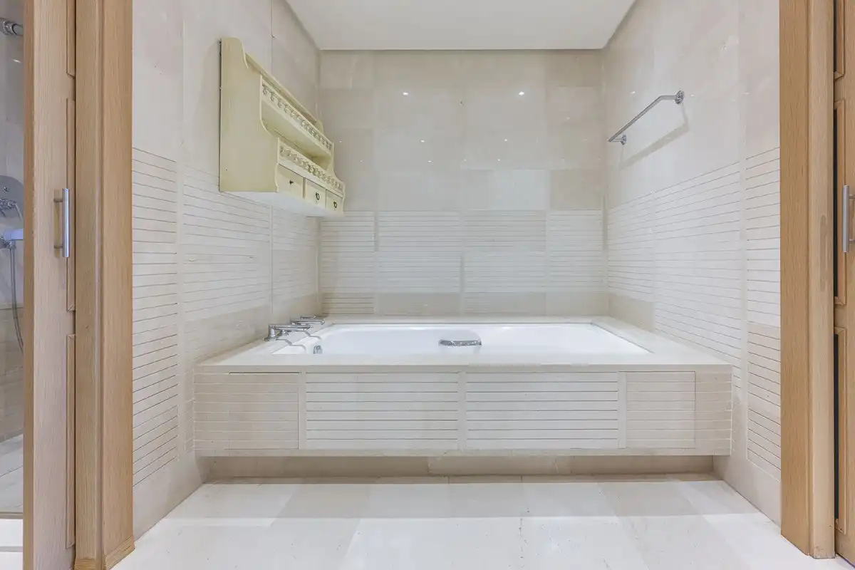 Piso con ascensor en venta en Milla de Oro, imagen 23
