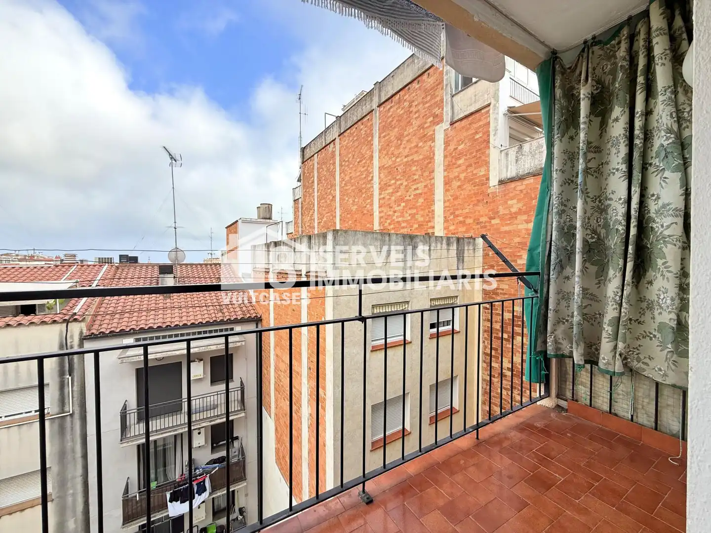 Vista exterior de Pis en venda en Arenys de Mar amb Calefacció i Forn