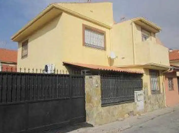 Reihenhaus zum Verkauf in Calle Extremadura, 3-A, Las Ventas de Retamosa, Toledo, imagen 2