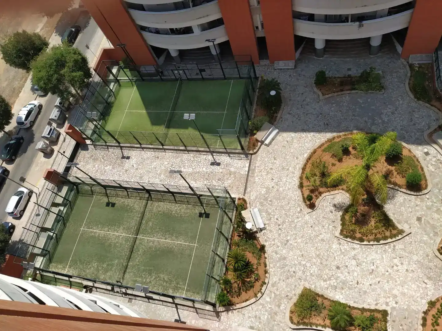 Terrasse von Wohnung zur Miete in  Sevilla Capital mit Klimaanlage und Schwimmbad