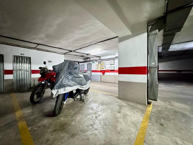 Garaje en Alquiler en Avenida Avenida del Mediterráneo en Nueva Andalucía