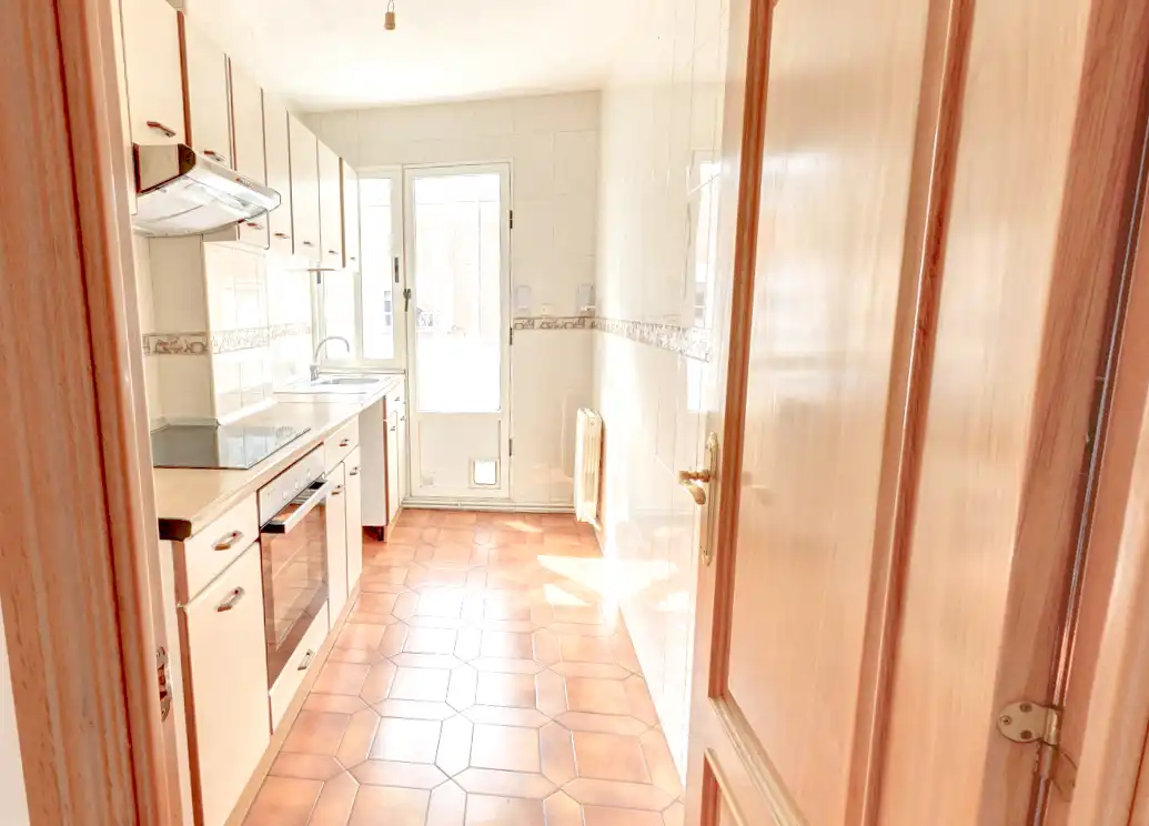 Kitchen of Flat for sale in Zaragoza  with Heating
