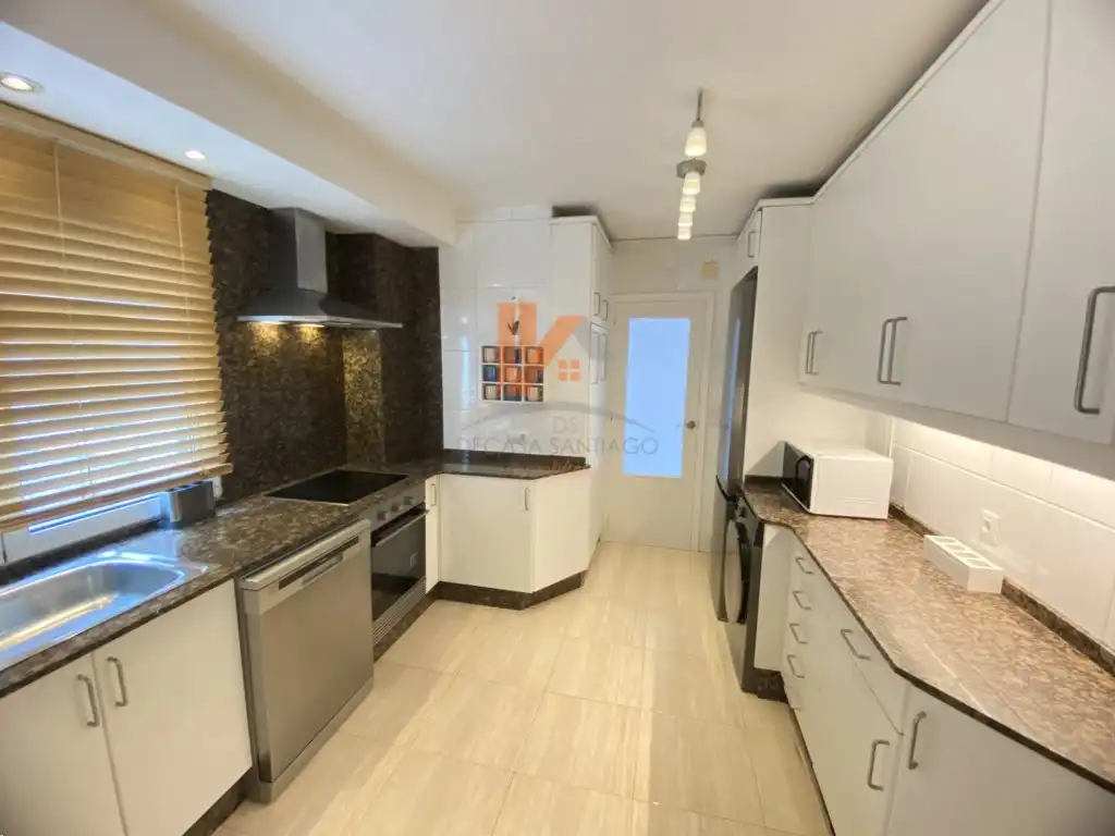 Flat for rent in Rua Santiago Del Estero (De), 7, Ensanche - Sar