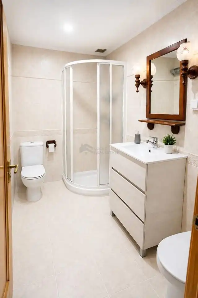 Bany de Casa o xalet de lloguer en Benicasim / Benicàssim amb Aire condicionat, Terrassa i Moblat