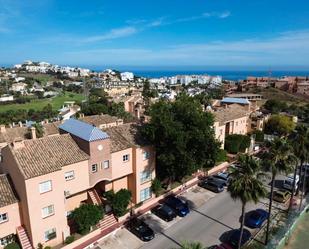 Vista exterior de Estudi de lloguer en Mijas amb Aire condicionat i Piscina