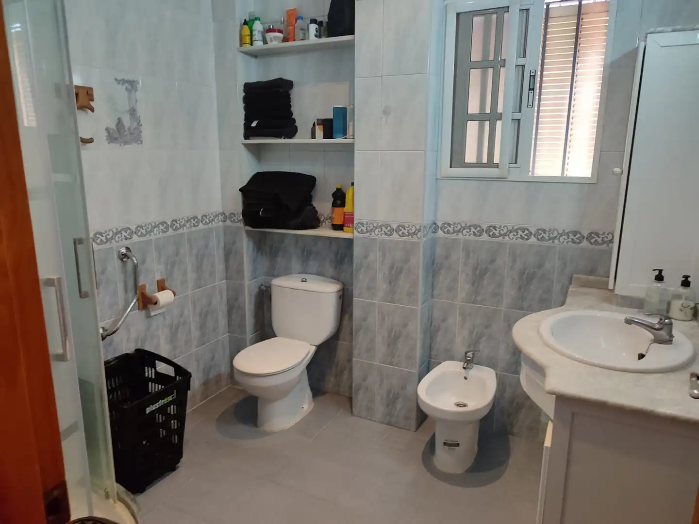 Bany de Casa o xalet de lloguer en Utrera amb Aire condicionat, Jardí privat i Terrassa