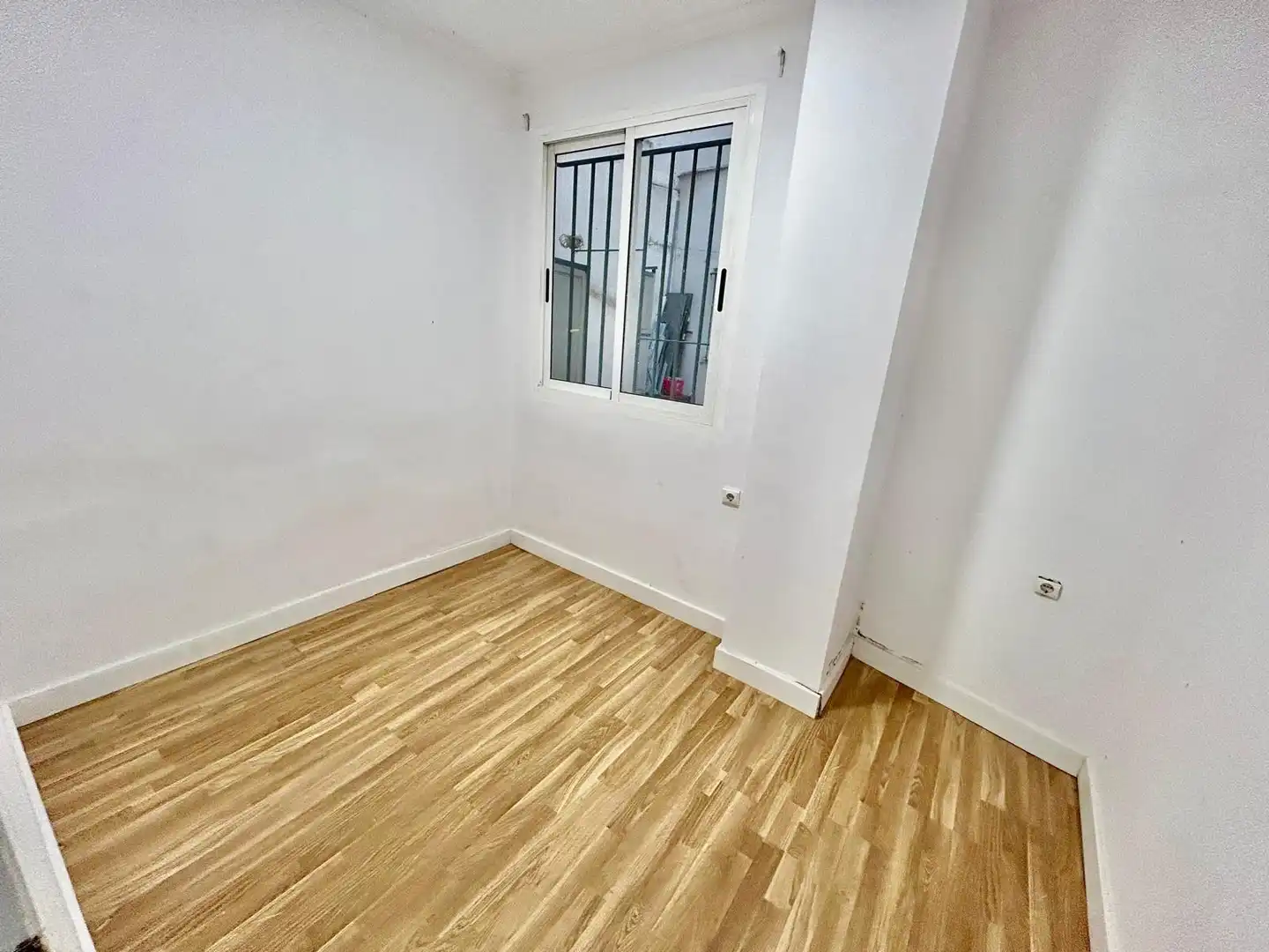 Bedroom of Ground floor for sale in Valencia