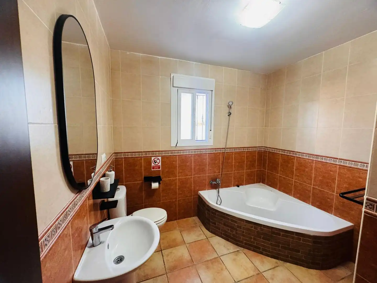 Bathroom of Houses for sale in Chiclana de la Frontera  with Air Conditioner, Private garden and Storage room