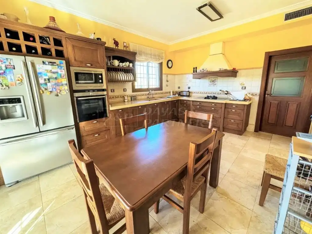 Cuina de Casa o xalet en venda en Orihuela amb Aire condicionat, Jardí privat i Traster