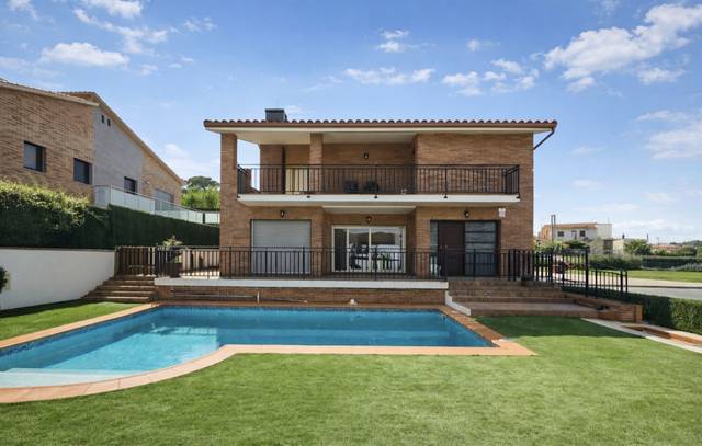 Casa-chalet en Venta en Sant Fost de Campsentelles