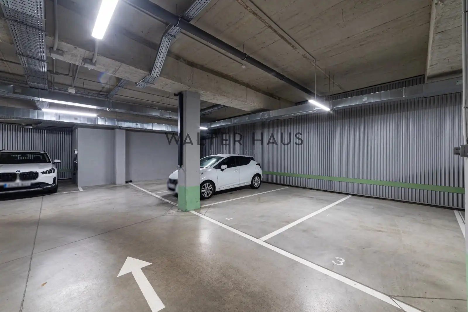 Parking de Piso de alquiler en Madrid con Aire acondicionado, Calefacción y Horno