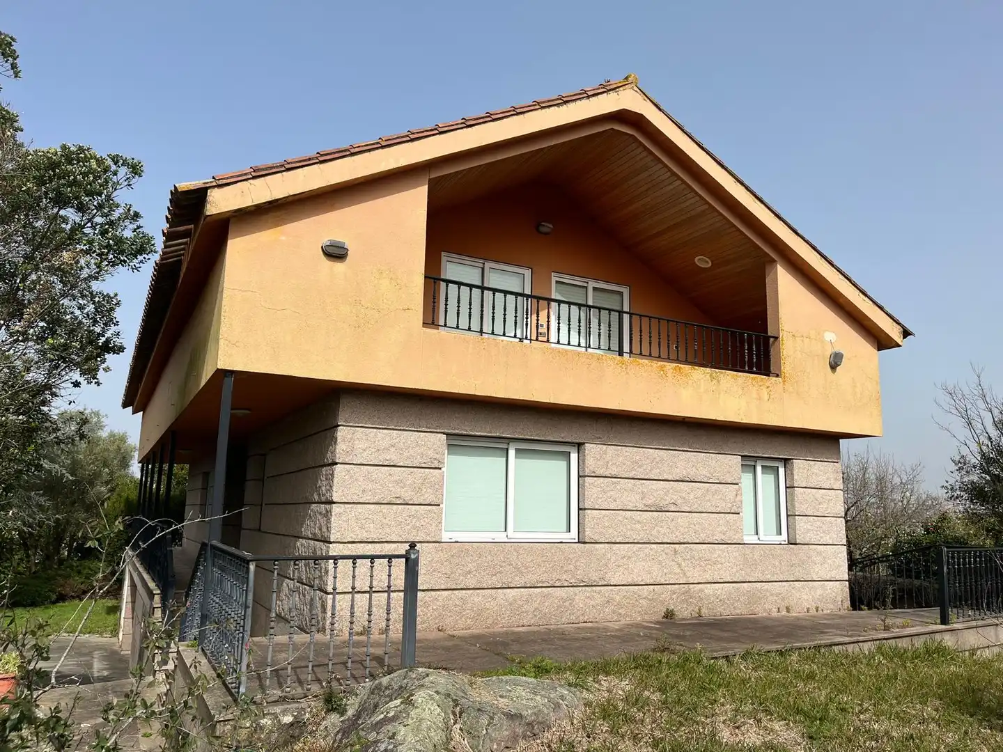 Exterior view of Houses for sale in Vigo   with Private garden, Terrace and Swimming Pool