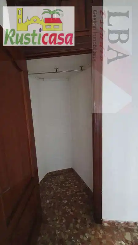Habitación de Piso en venta en Bailén con Trastero