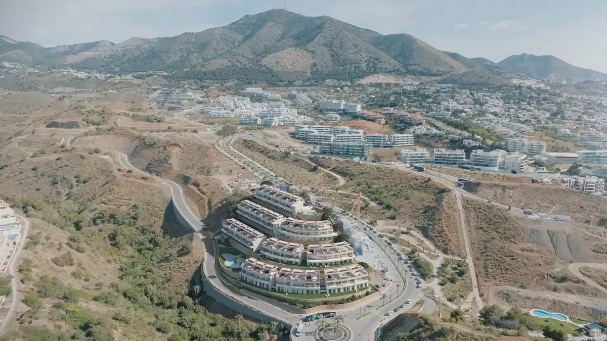 Vista exterior de Casa o xalet en venda en Fuengirola amb Aire condicionat, Jardí privat i Terrassa