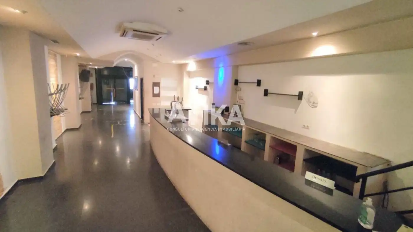 Business premises for sale in Sant Josep - Zona Hospital